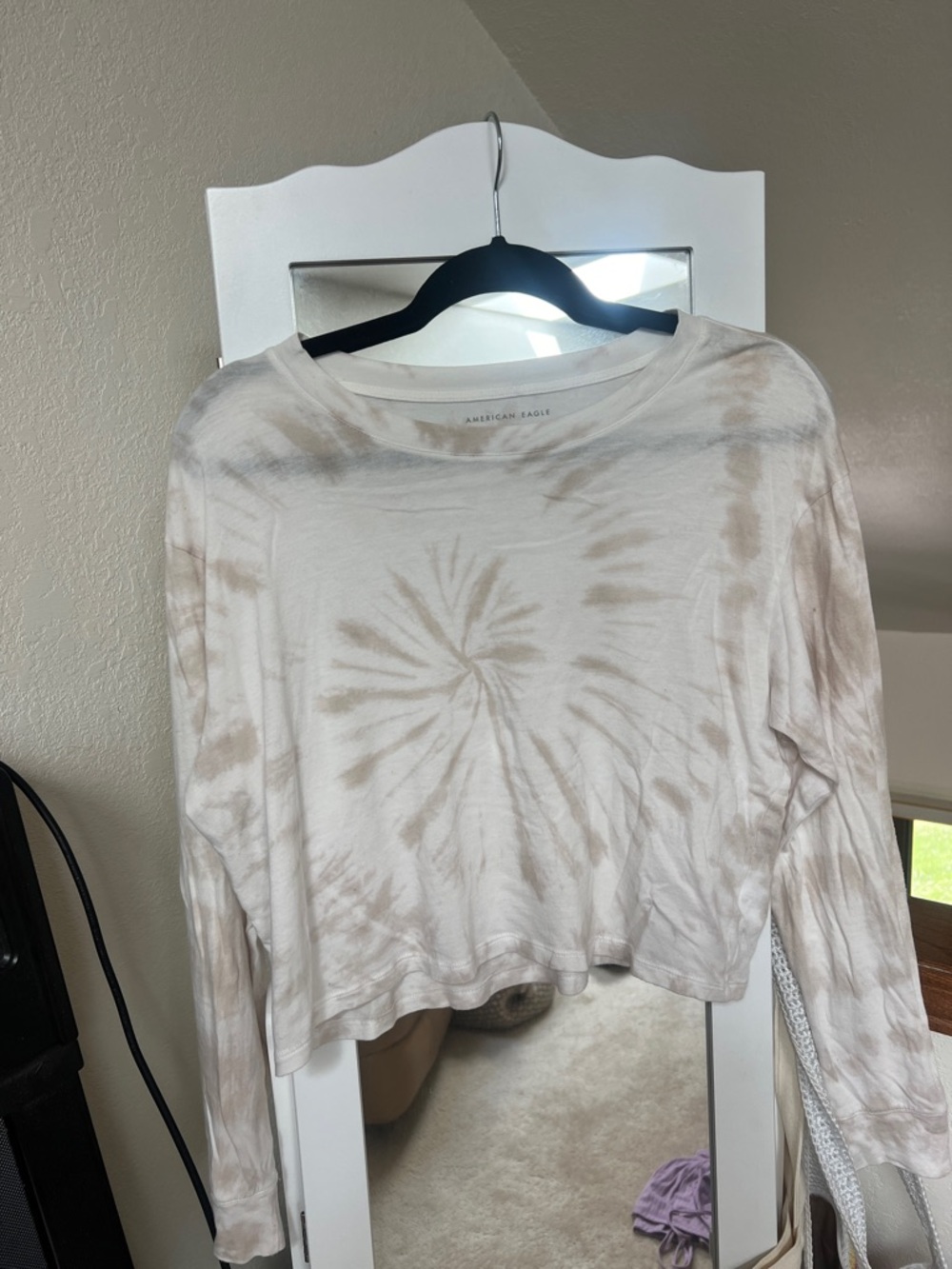 •AMERICAN EAGLE• White Tie-Dye Long Sleeve Crop Top